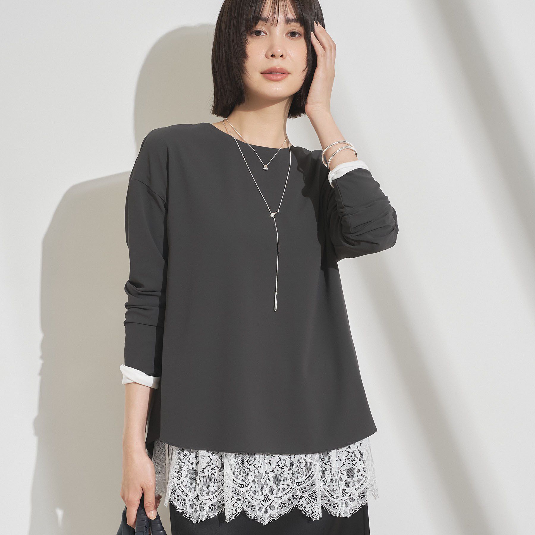 INDIVI「【吸汗速乾／さらっと】キレイめロンT」|Tシャツ・カットソー|チャコールグレー(0