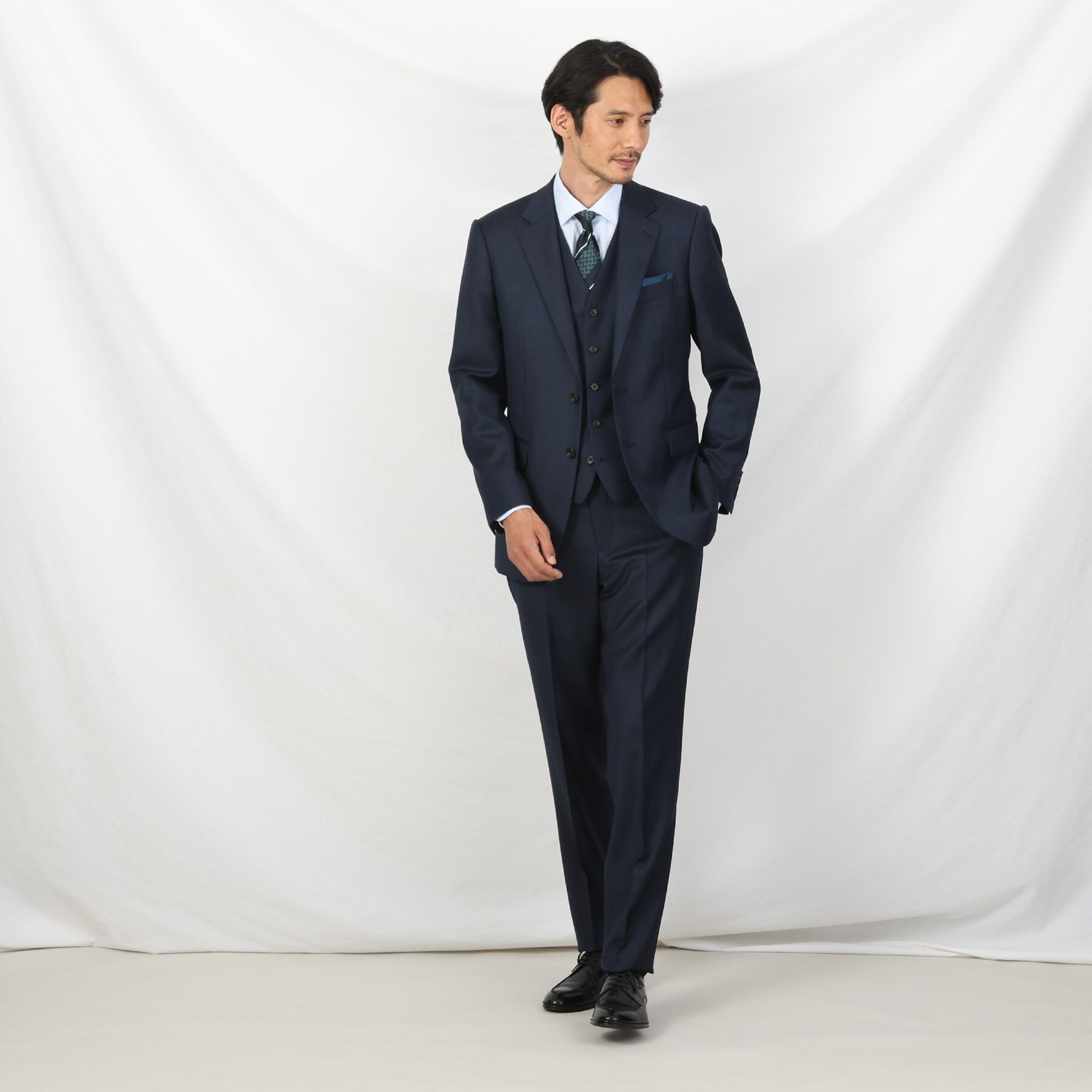 TAKEO KIKUCHI「【Three by Three】シャイニーシャークピンヘッド ベスト / 3ピース対応」|スーツ|
