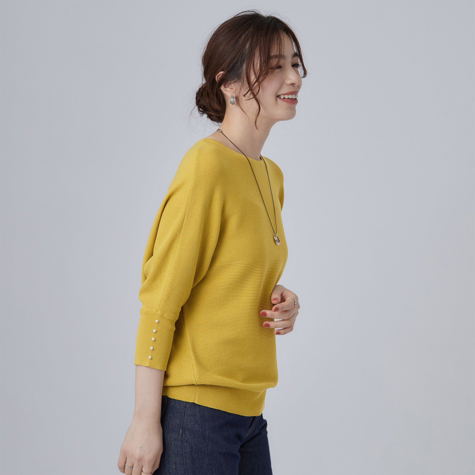 SHOO･LA･RUE「【毛玉になりにくい】パール調ボタンが女性らしさをプラス ガーター切替 7分袖ドルマンニット」|ニット・セーター|
