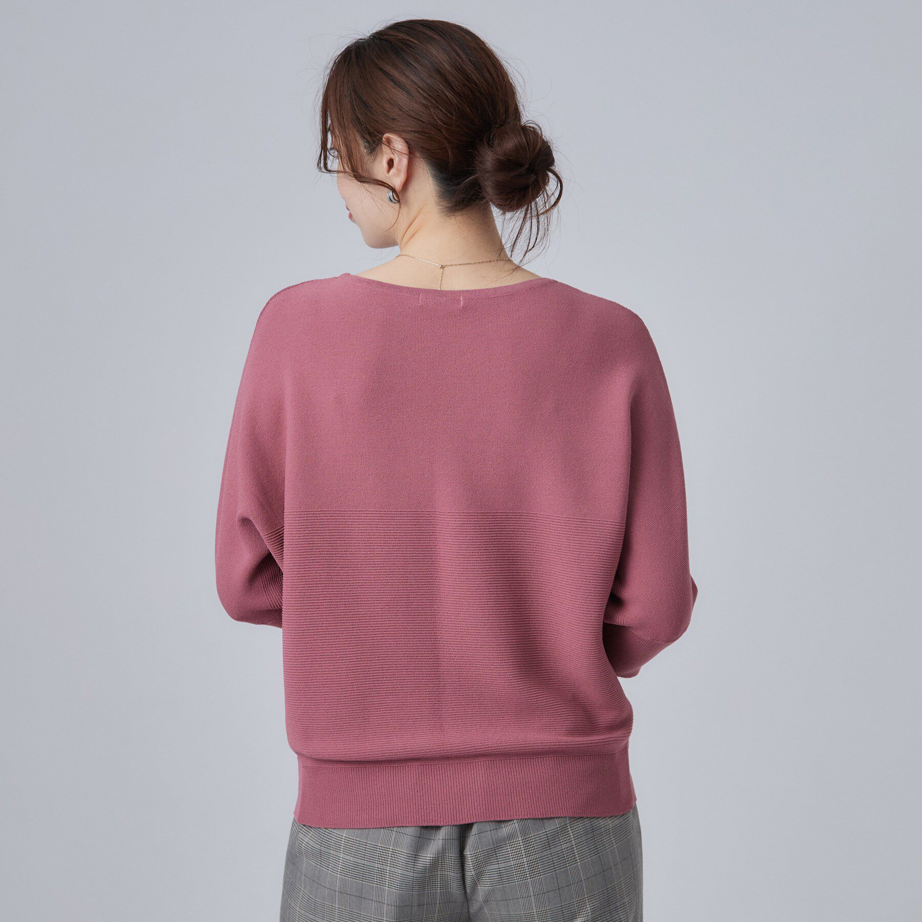 SHOO･LA･RUE「【毛玉になりにくい】パール調ボタンが女性らしさをプラス ガーター切替 7分袖ドルマンニット」|ニット・セーター|
