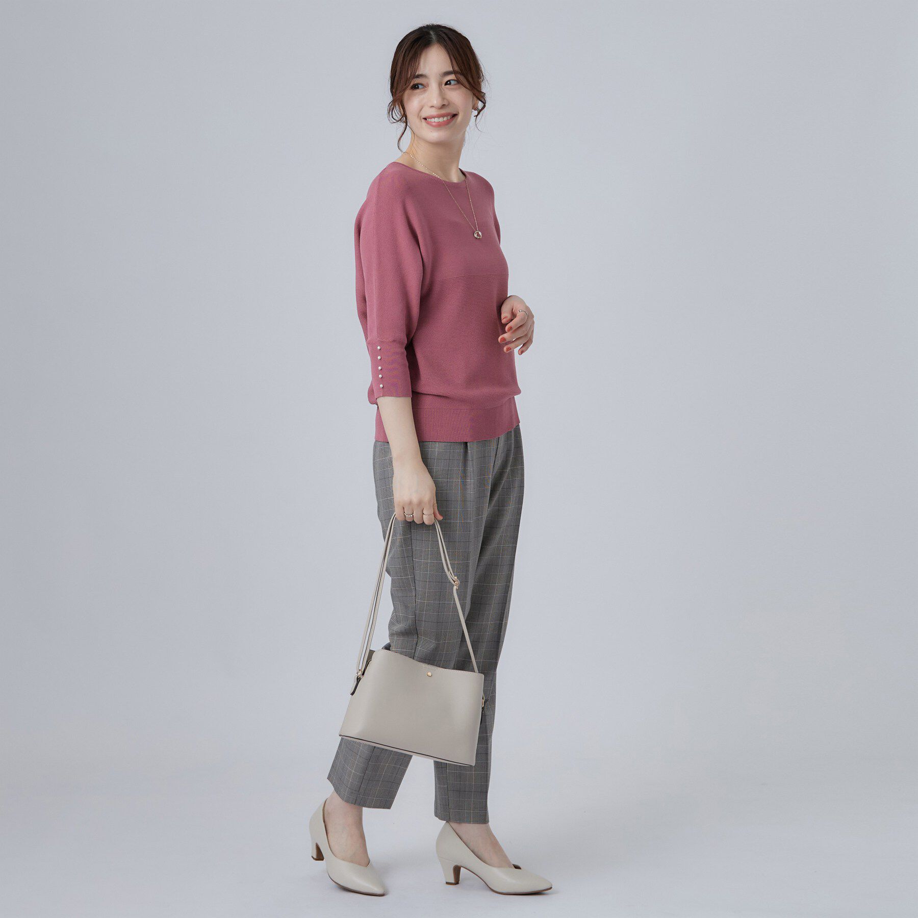SHOO･LA･RUE「【毛玉になりにくい】パール調ボタンが女性らしさをプラス ガーター切替 7分袖ドルマンニット」|ニット・セーター|