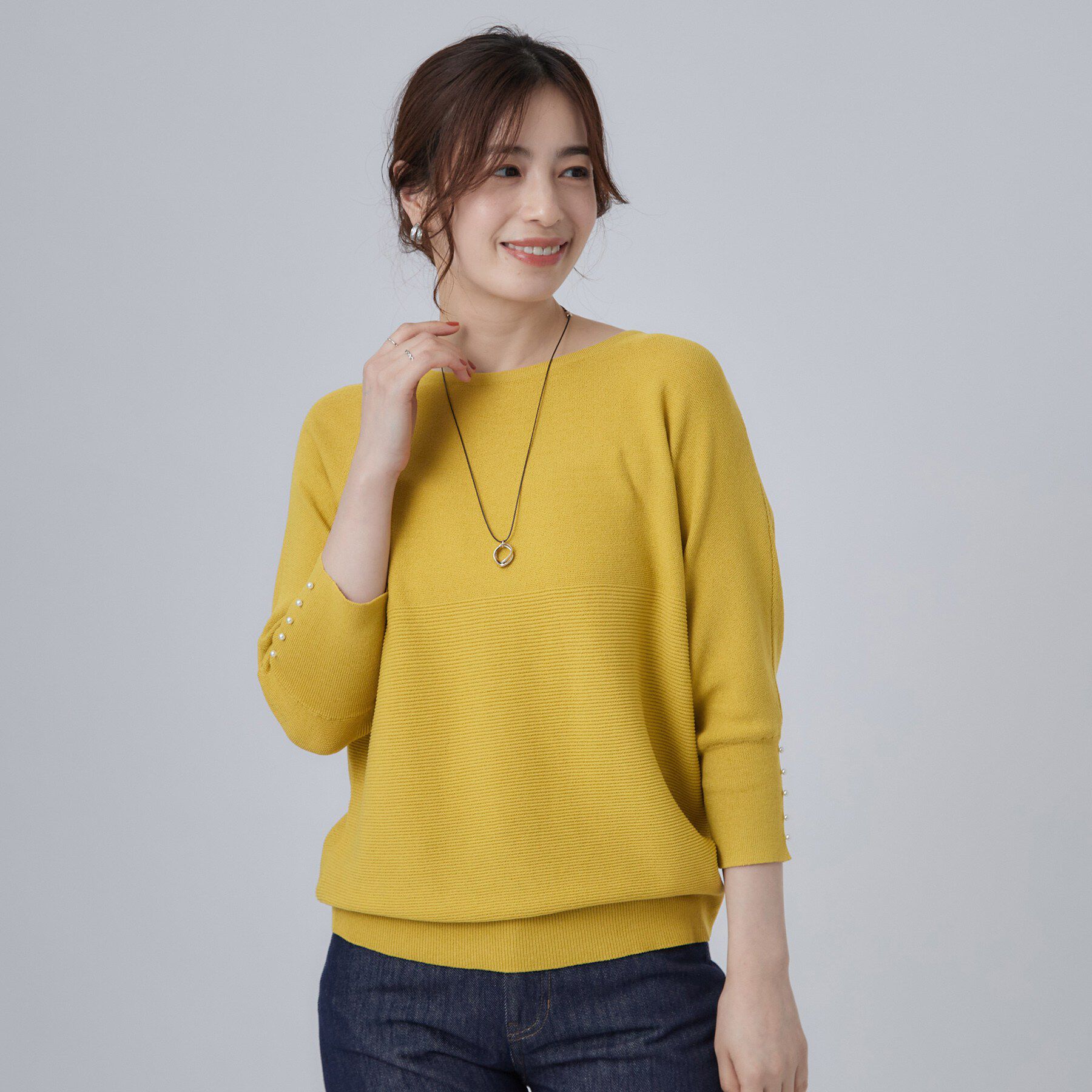 SHOO･LA･RUE「【毛玉になりにくい】パール調ボタンが女性らしさをプラス ガーター切替 7分袖ドルマンニット」|ニット・セーター|