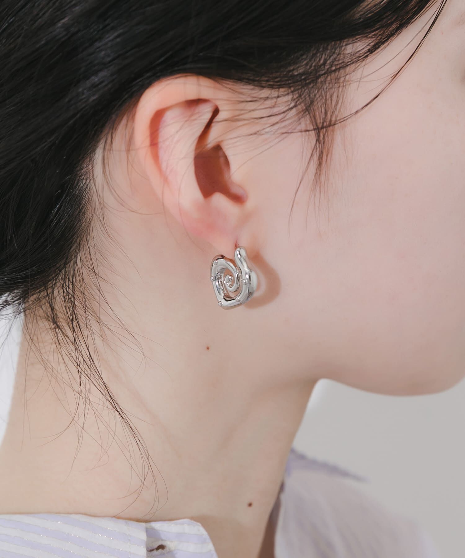 SMELLY「グルグルメタルハートピアス」|ピアス|