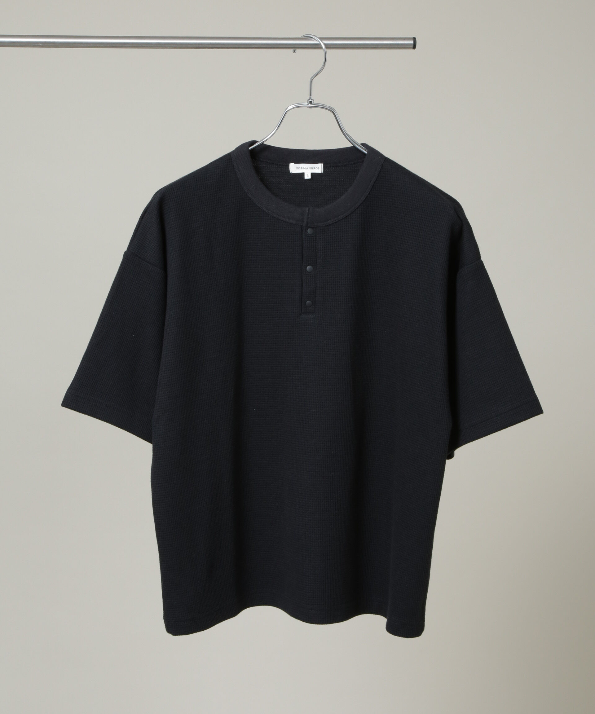 NANO universe「NORMANBROS/ショート丈ワッフルヘンリーネックTシャツ 半袖」|Tシャツ・カットソー|ブラック