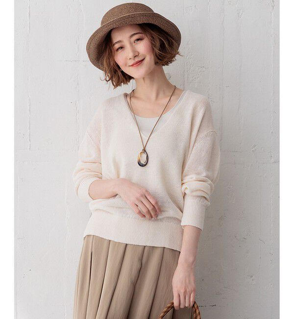 23区「【CLASSY.6月号掲載/洗える】ピュアリネンバルキー Vネックニット」|ニット・セーター|アイボリー系