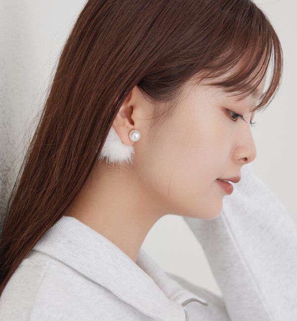  「Lara ファー&times;パールピアス」|ブローチ・コサージュ|