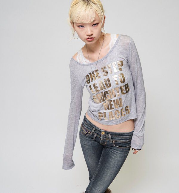  「【26AW LOOK掲載品番】メタリックロゴシアートップス」|Tシャツ・カットソー|