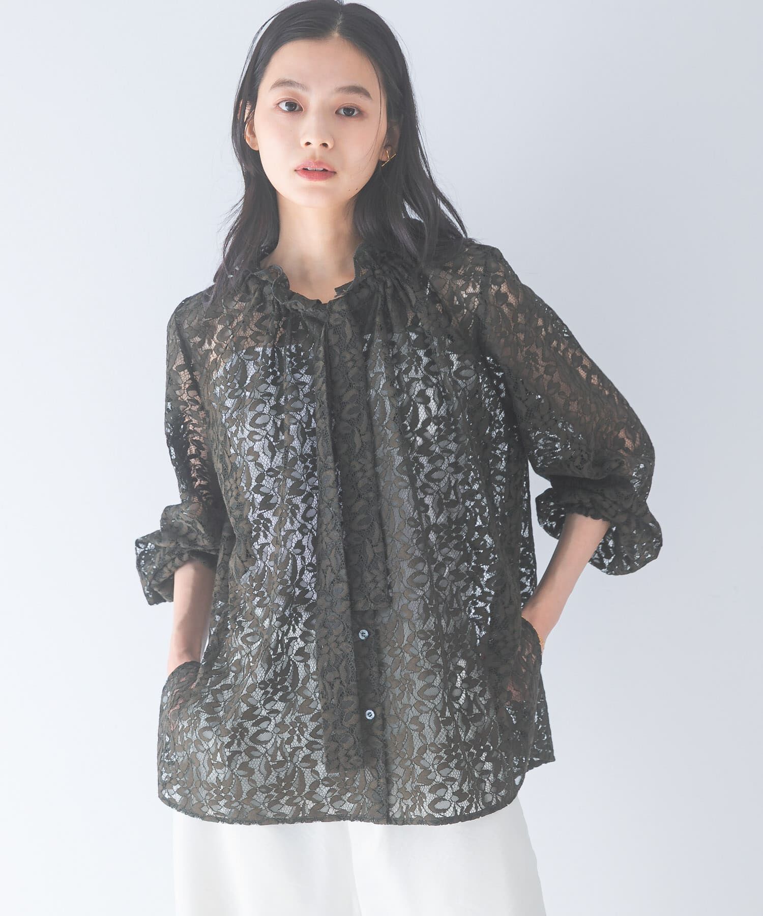 URBAN RESEARCH ROSSO「リーフレースフリルネックブラウス」|シャツ・ブラウス|