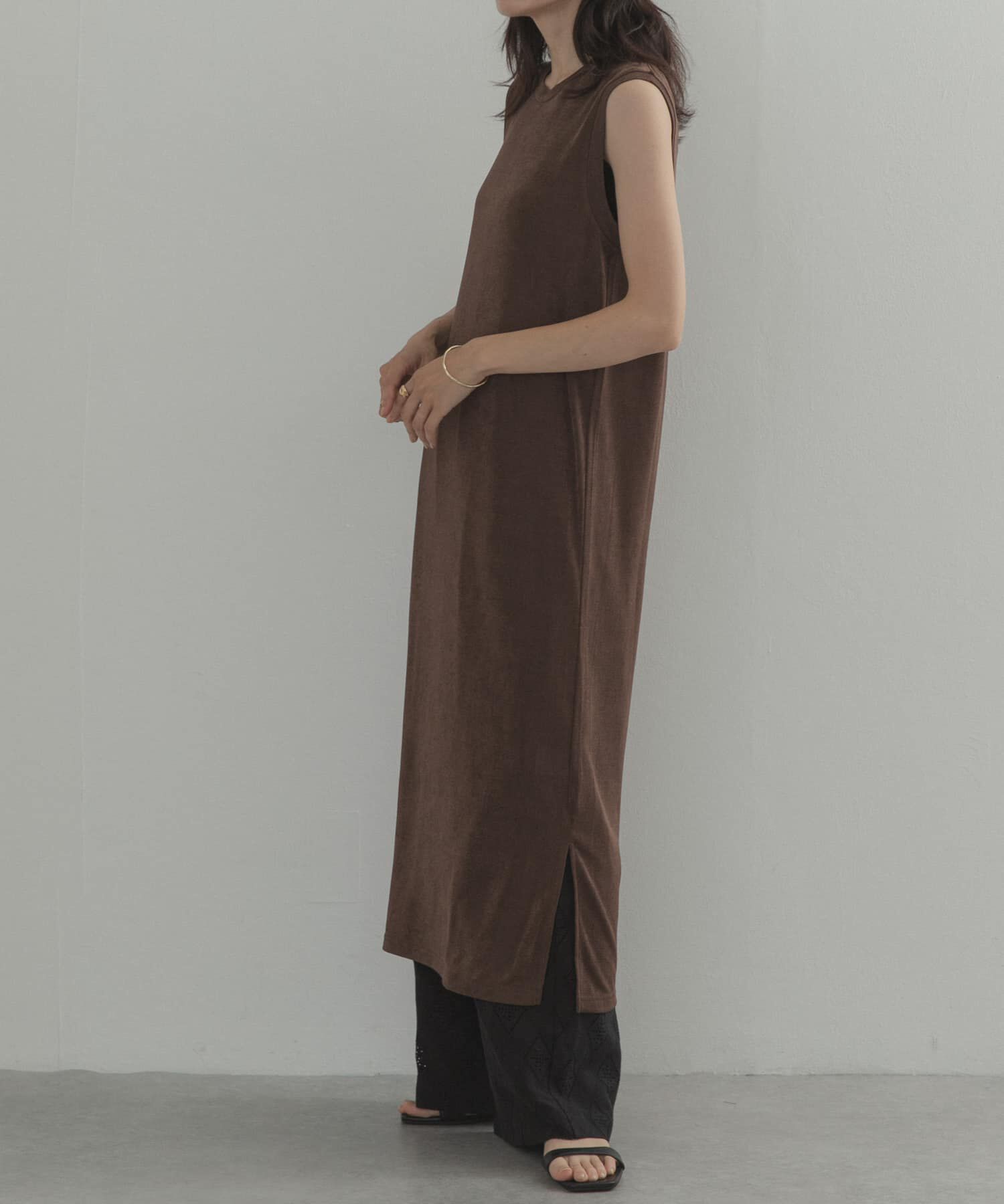URBAN RESEARCH DOORS「『別注』Audrey and John Wad&times;DOORS　シャイニーベアフライスワンピース」|ワンピース|