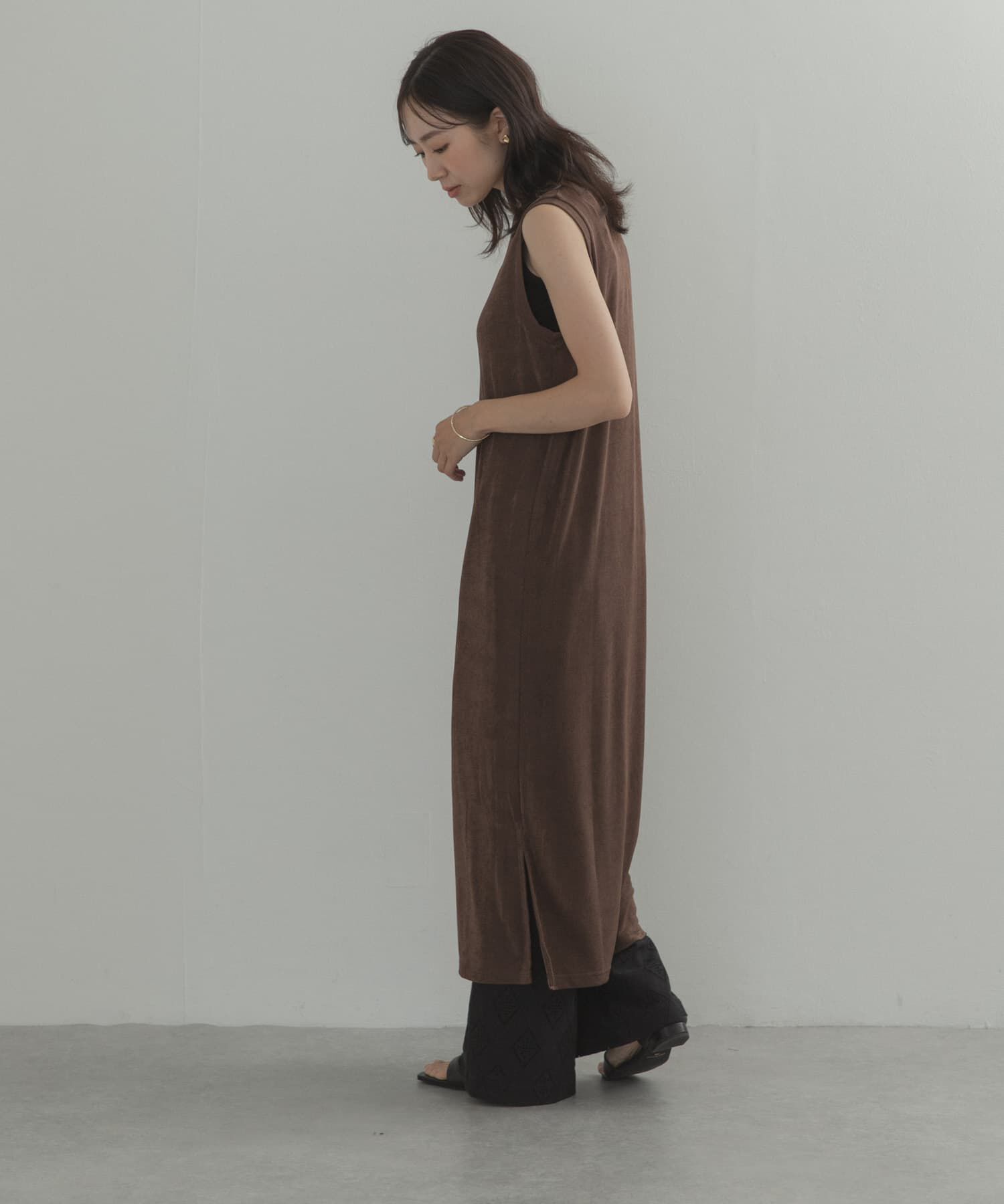 URBAN RESEARCH DOORS「『別注』Audrey and John Wad&times;DOORS　シャイニーベアフライスワンピース」|ワンピース|