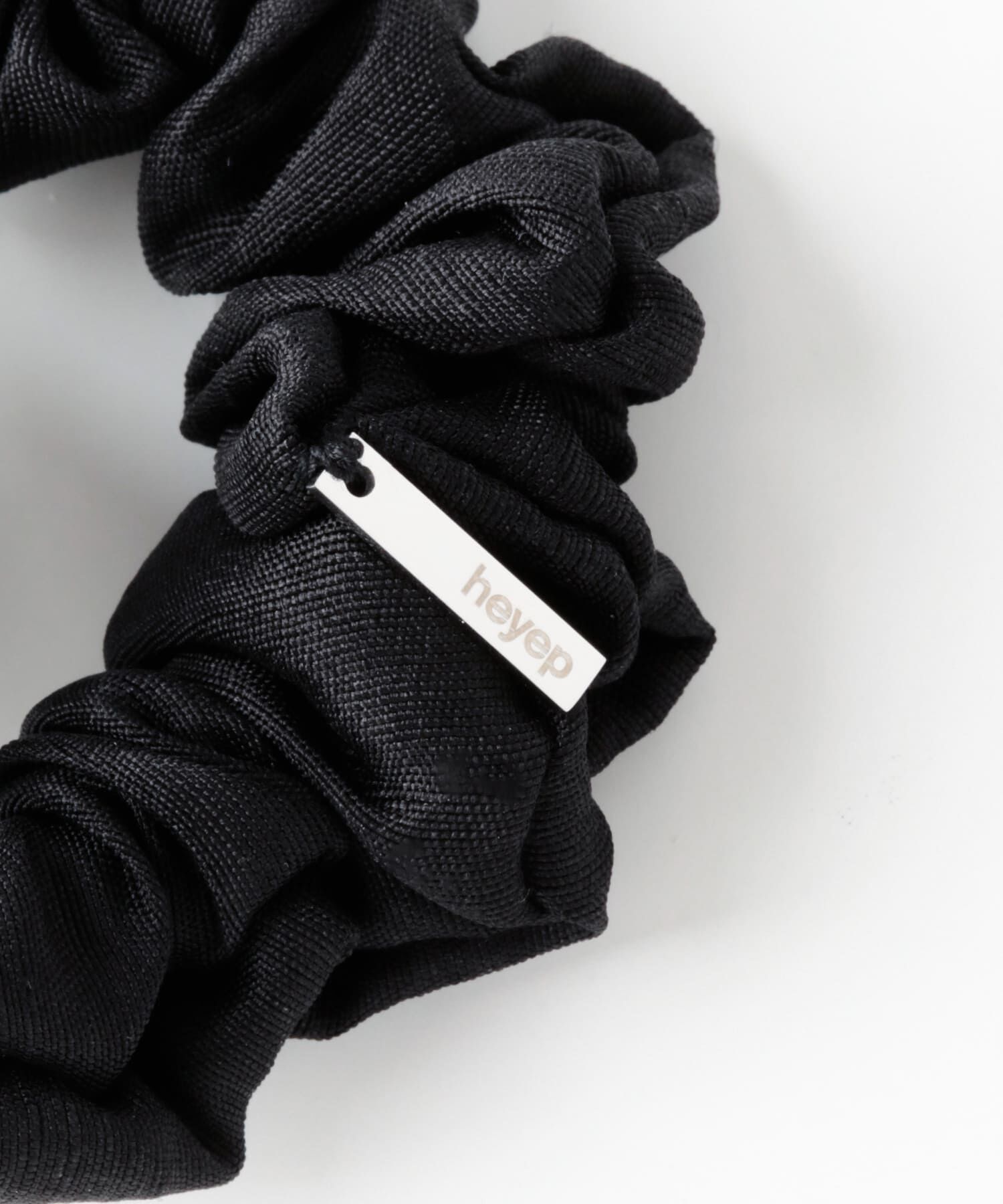 URBAN RESEARCH ROSSO「heyep　M METAL BALL SILK SCRUNCHIE」|ヘアゴム・シュシュ|