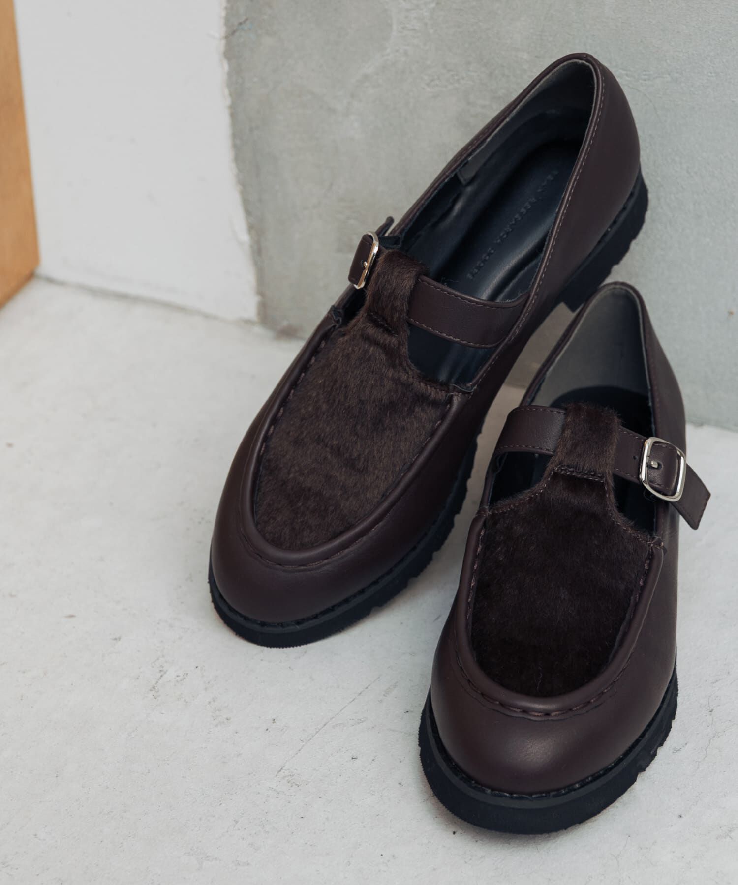 URBAN RESEARCH DOORS「Tストラップローファー」|ローファー|