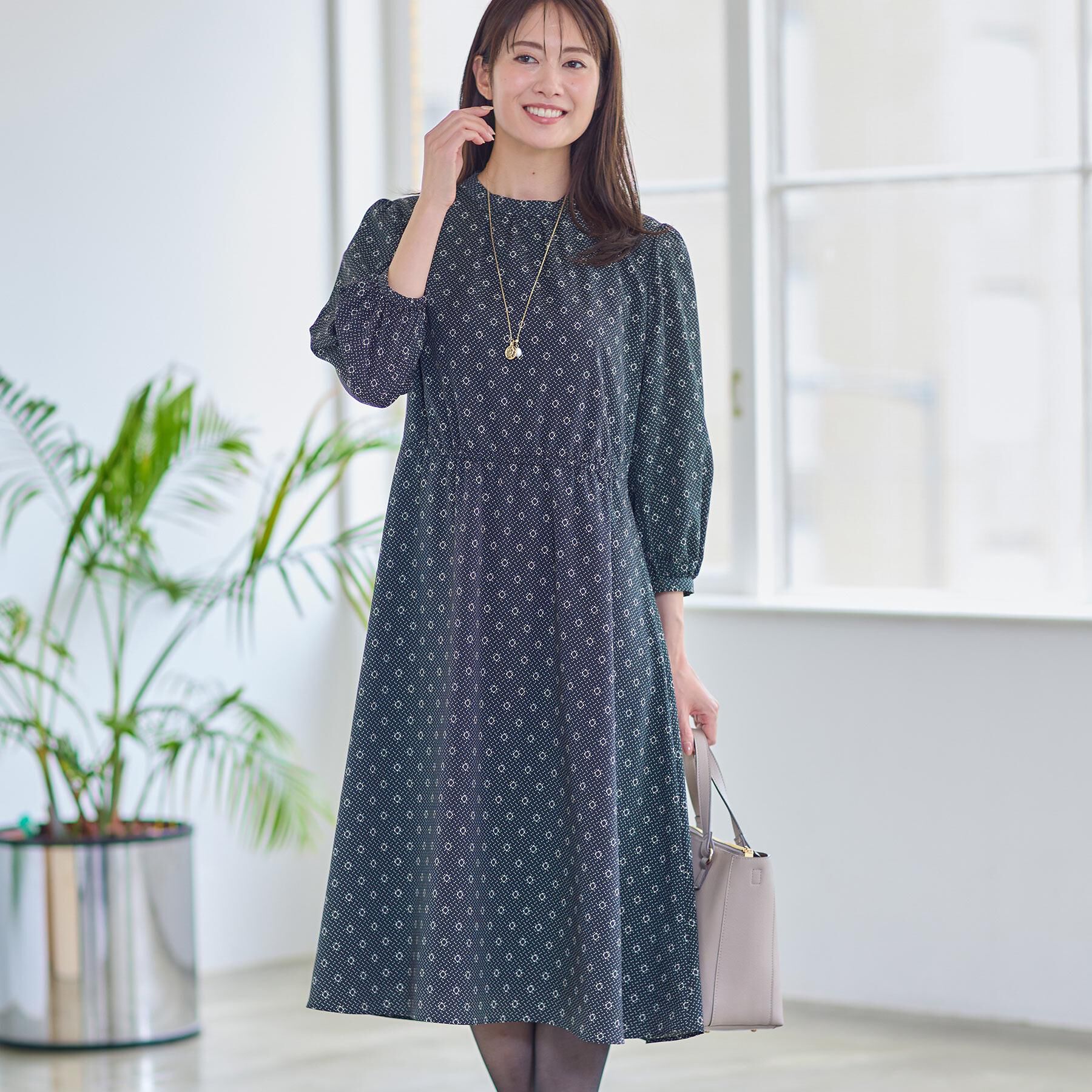 Reflect「【きちんと見え／通勤／セレモニーにおすすめ◎】ドット&times;ダイヤ柄ワンピース」|ワンピース|ネイビー(194)