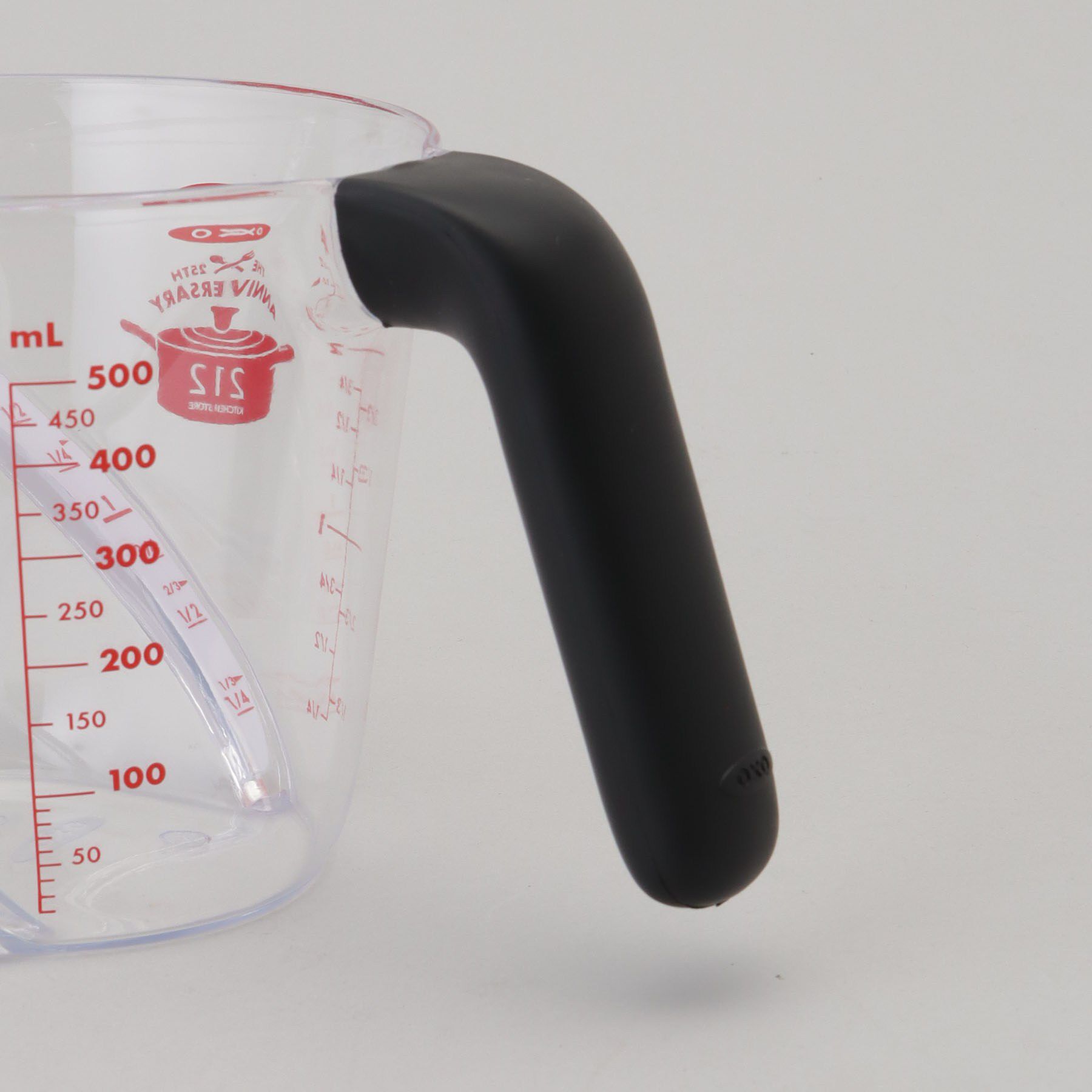212 KITCHEN STORE「アングルドメジャーカップ 500ml ＜OXO オクソー／212K限定ロゴ入り＞」|食器・キッチングッズ|