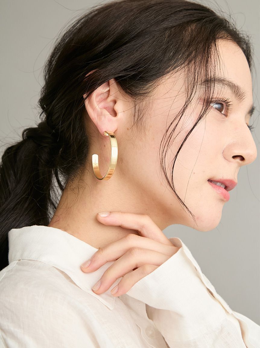 Mila Owen「メタルラインフープピアス」|ピアス|