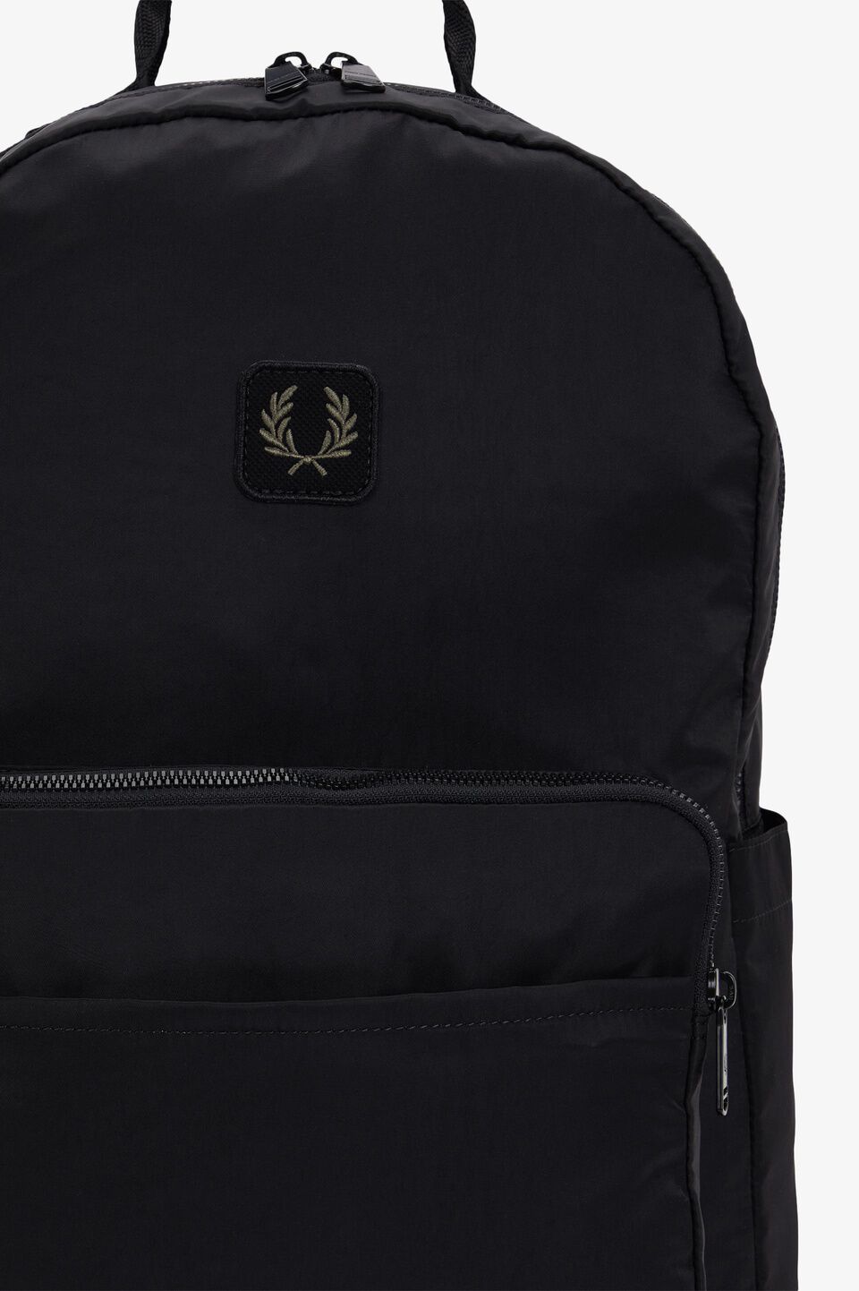FRED PERRY 「FRED PERRY／CRINKLE NYLON BACKPACK／クリンクルナイロンバックパック」|リュック|