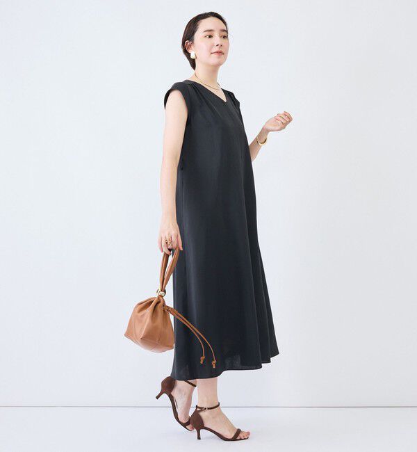 NOLLEY'S「《UVカット》ウォッシャブルVネックギャザーワンピース」|ワンピース|