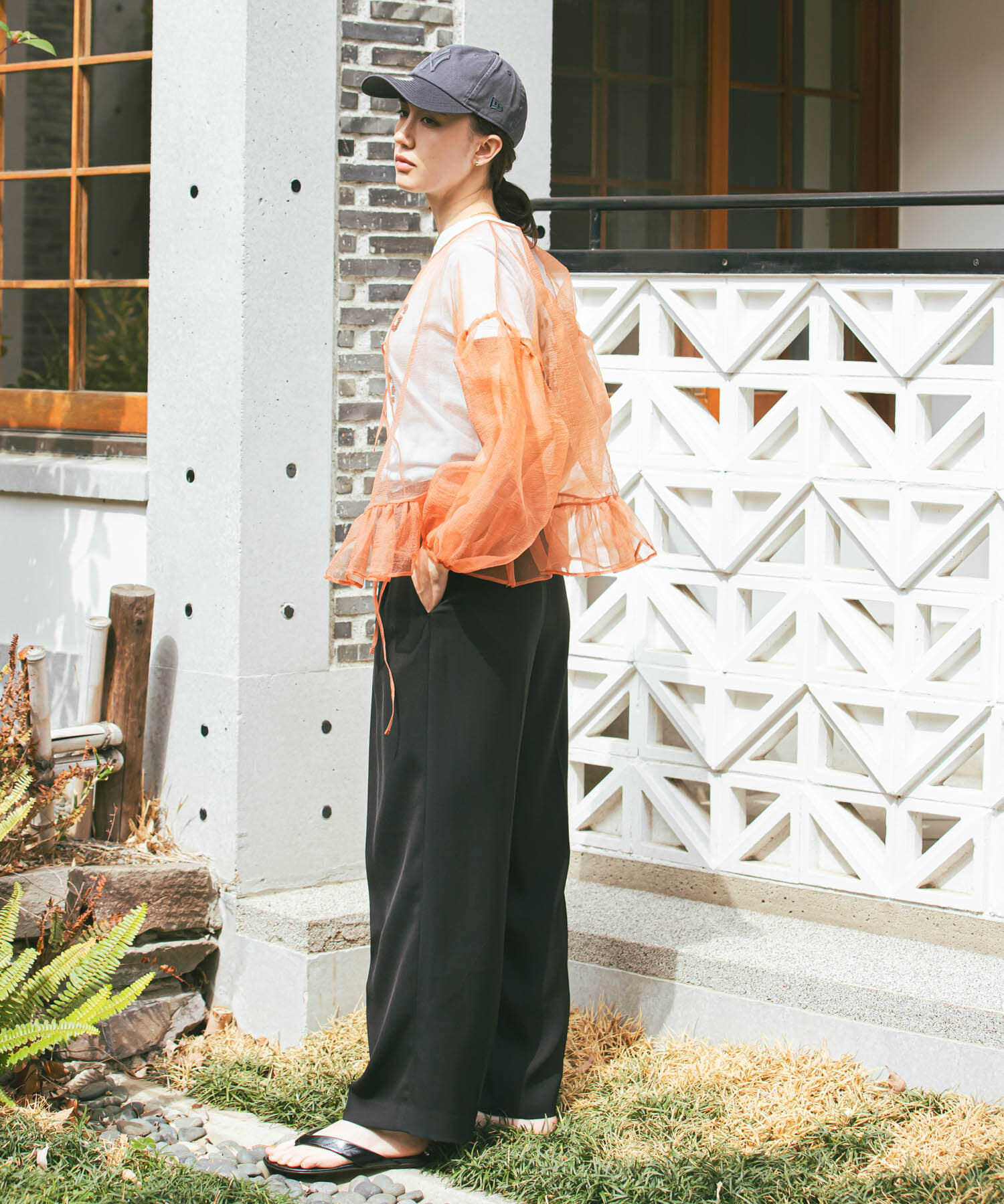 URBAN RESEARCH「ESTHE　VOLUME ORGANZA BOW TOP」|シャツ・ブラウス|