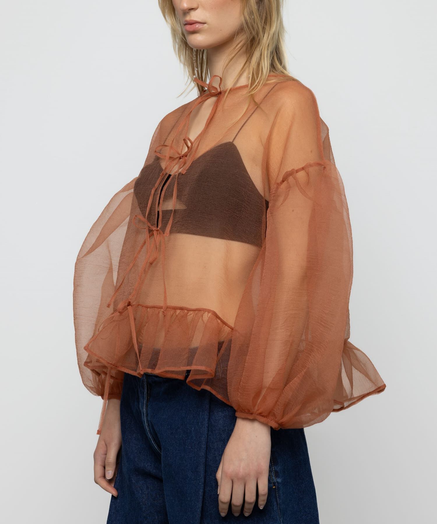 URBAN RESEARCH「ESTHE　VOLUME ORGANZA BOW TOP」|シャツ・ブラウス|