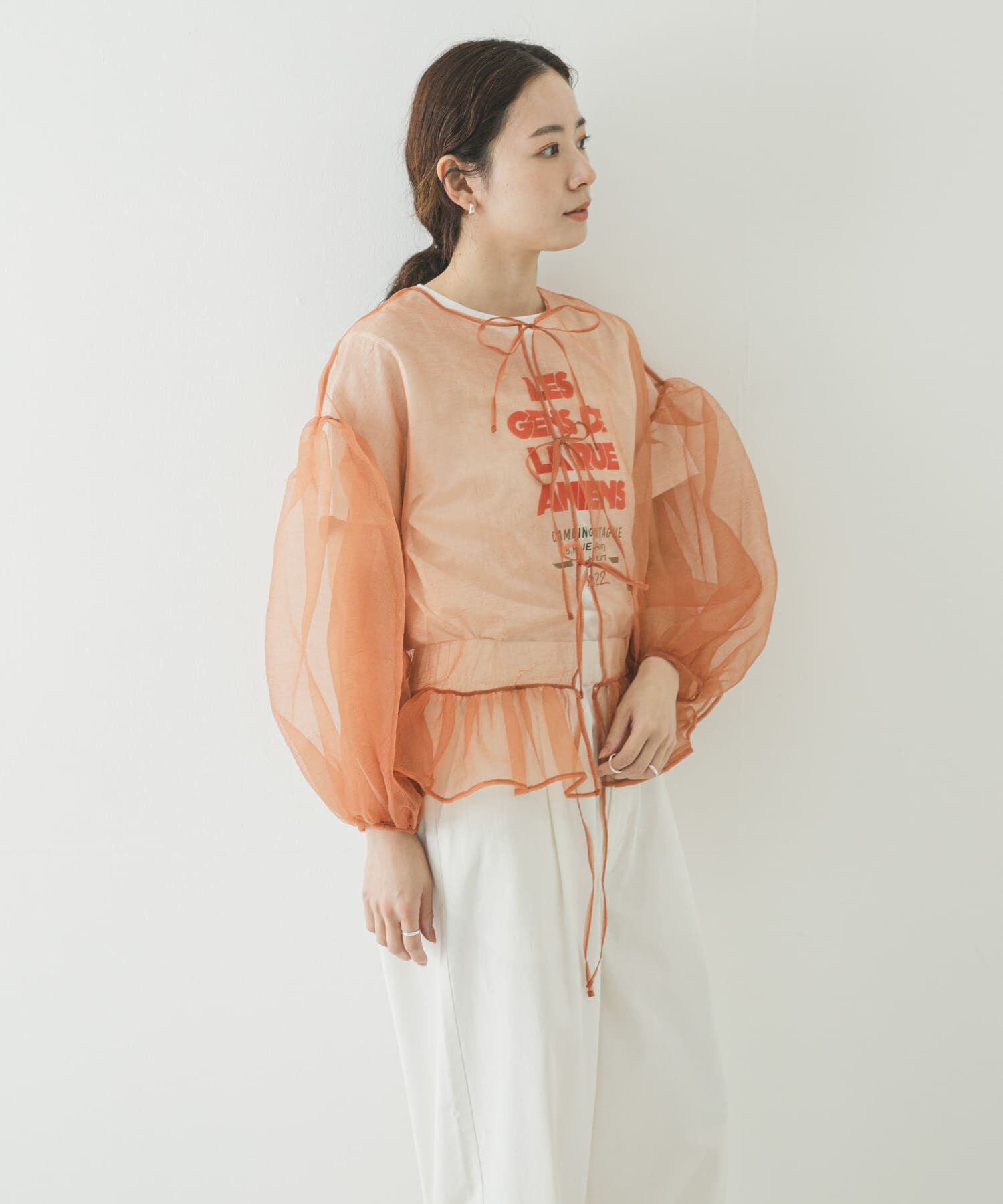 URBAN RESEARCH「ESTHE　VOLUME ORGANZA BOW TOP」|シャツ・ブラウス|