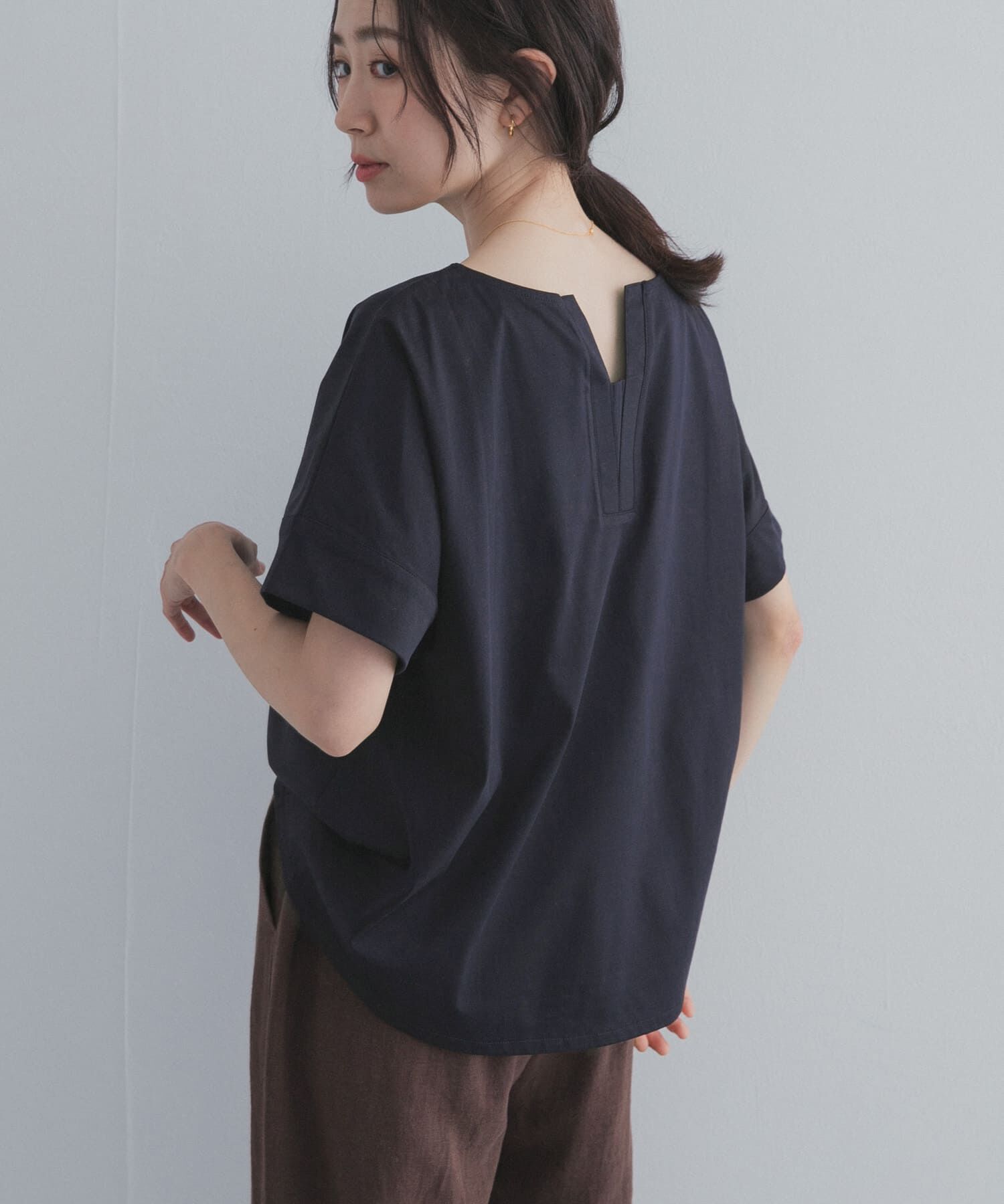 URBAN RESEARCH DOORS「『UR TECH』サマシェアバックポイントプルオーバー」|Tシャツ・カットソー|