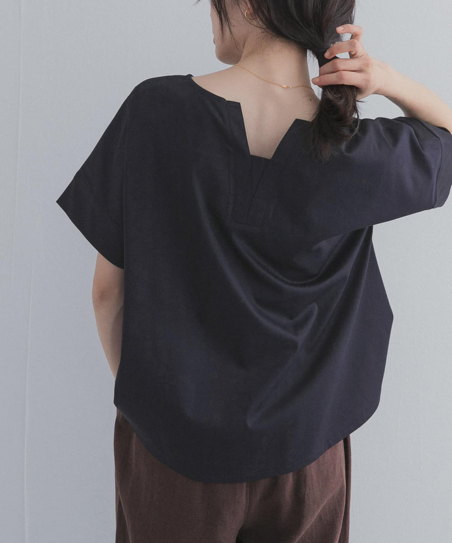 URBAN RESEARCH DOORS「『UR TECH』サマシェアバックポイントプルオーバー」|Tシャツ・カットソー|