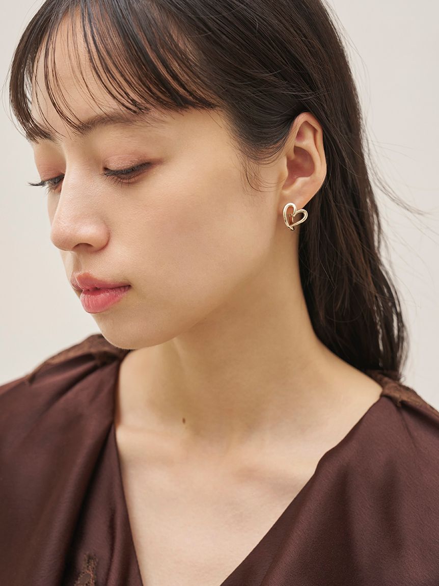 SNIDEL「ニュアンスハートピアス」|ピアス|