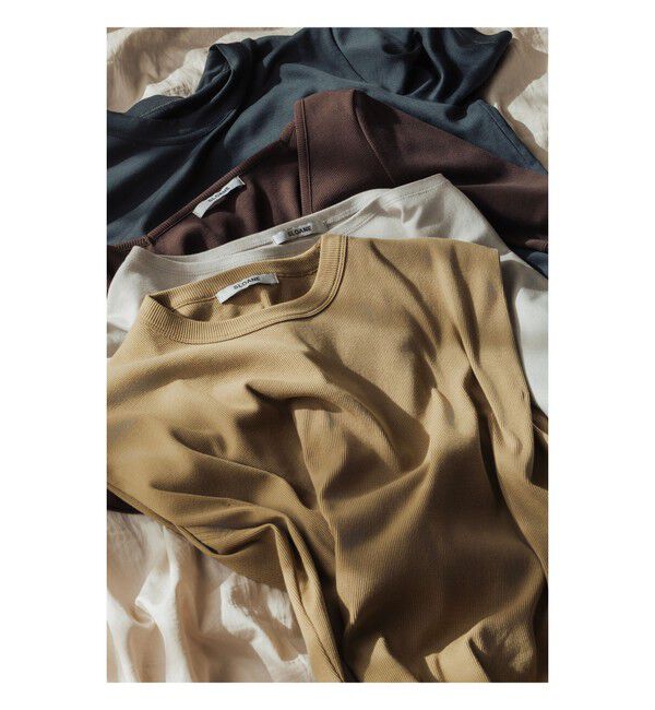 BEAMS SELECTION for WOMEN「【別注】スタイリスト佐藤佳菜子 &times; SLOANE / リブ クルーネック フレンチスリーブ トップス」|Tシャツ・カットソー|