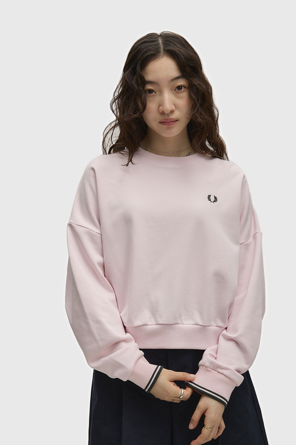 FRED PERRY 「FRED PERRY／Tipped Sweatshirt／ティップラインスウェットシャツ」|スウェット・ジャージ|ICED PINK