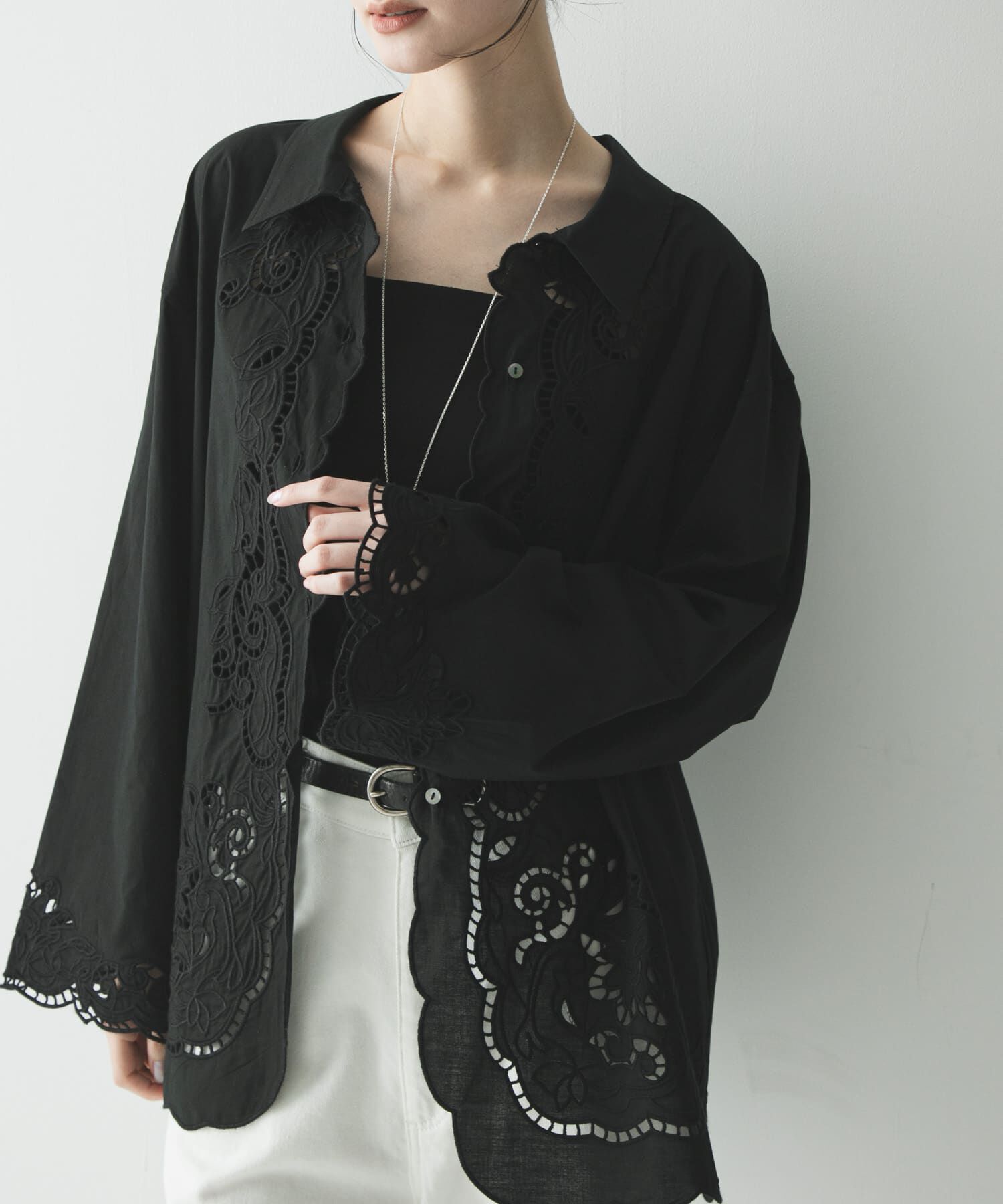 URBAN RESEARCH「カットワーク刺繍シャツ」|シャツ・ブラウス|