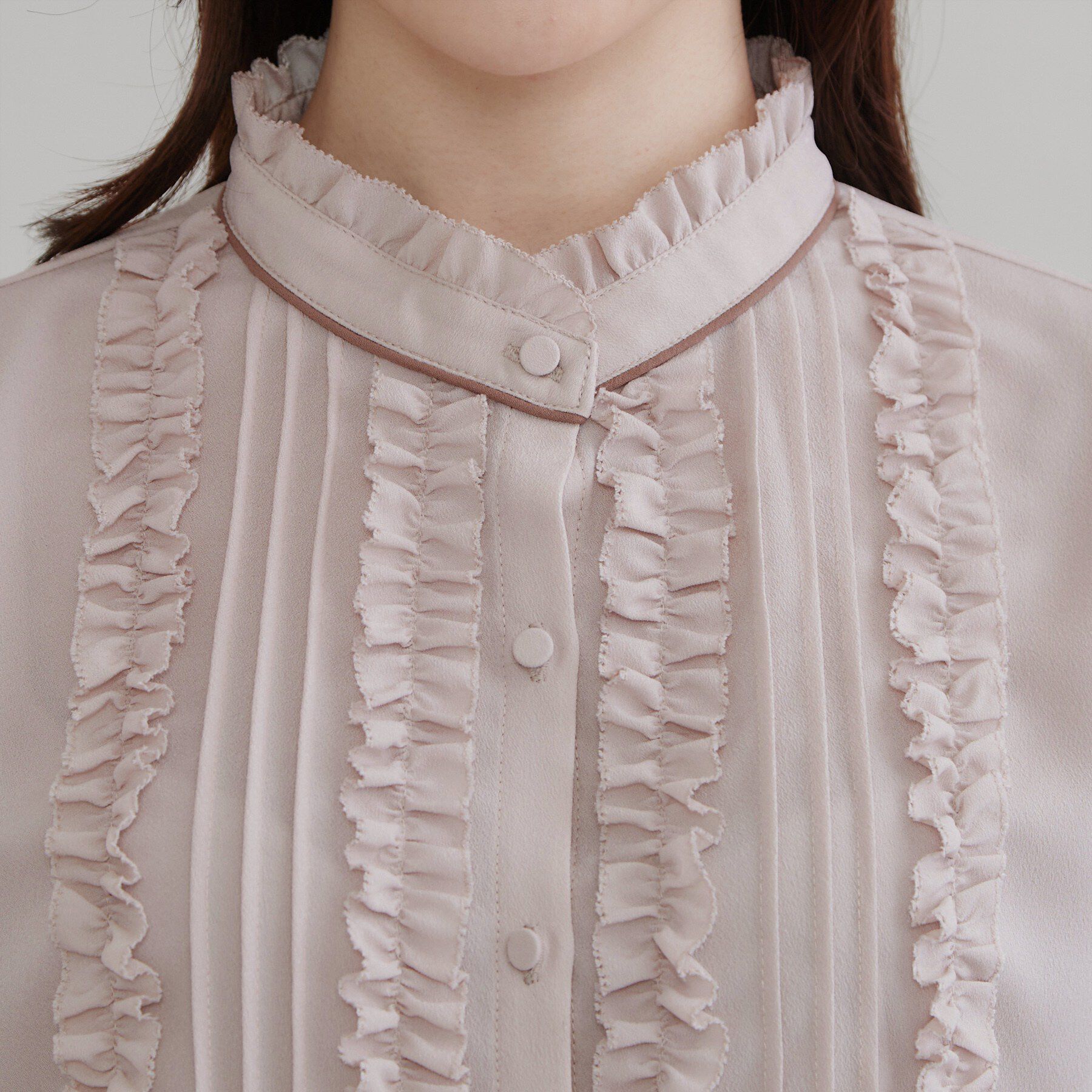 Couture broach「【フリル使いが華やか】ピンタック ブラウス」|シャツ・ブラウス|