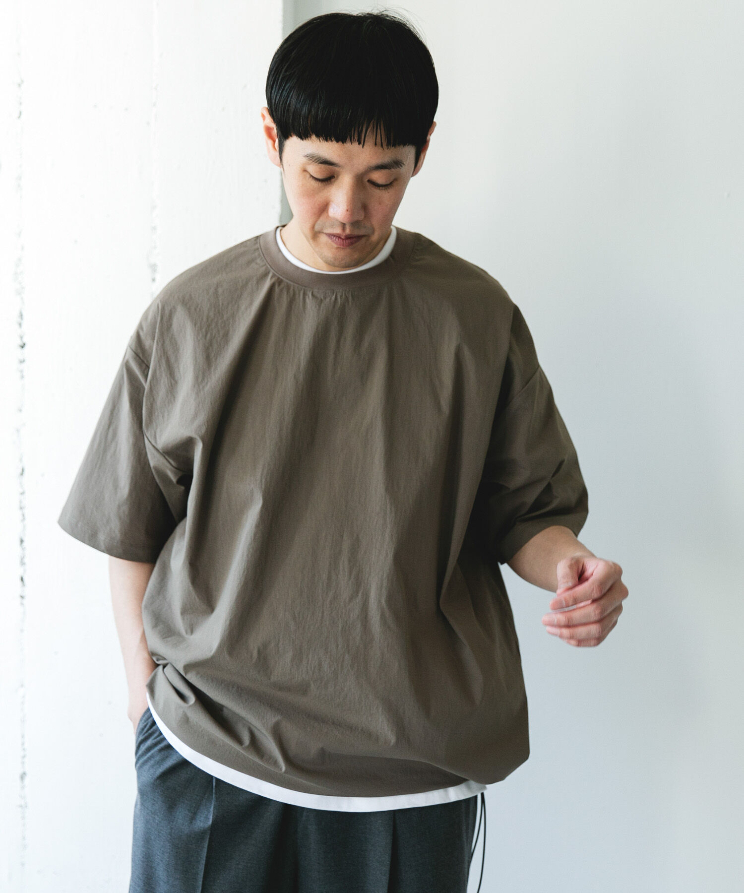 URBAN RESEARCH DOORS「『UVカット/接触冷感/吸水速乾』ストレッチクロス プルオーバー」|Tシャツ・カットソー|モカ