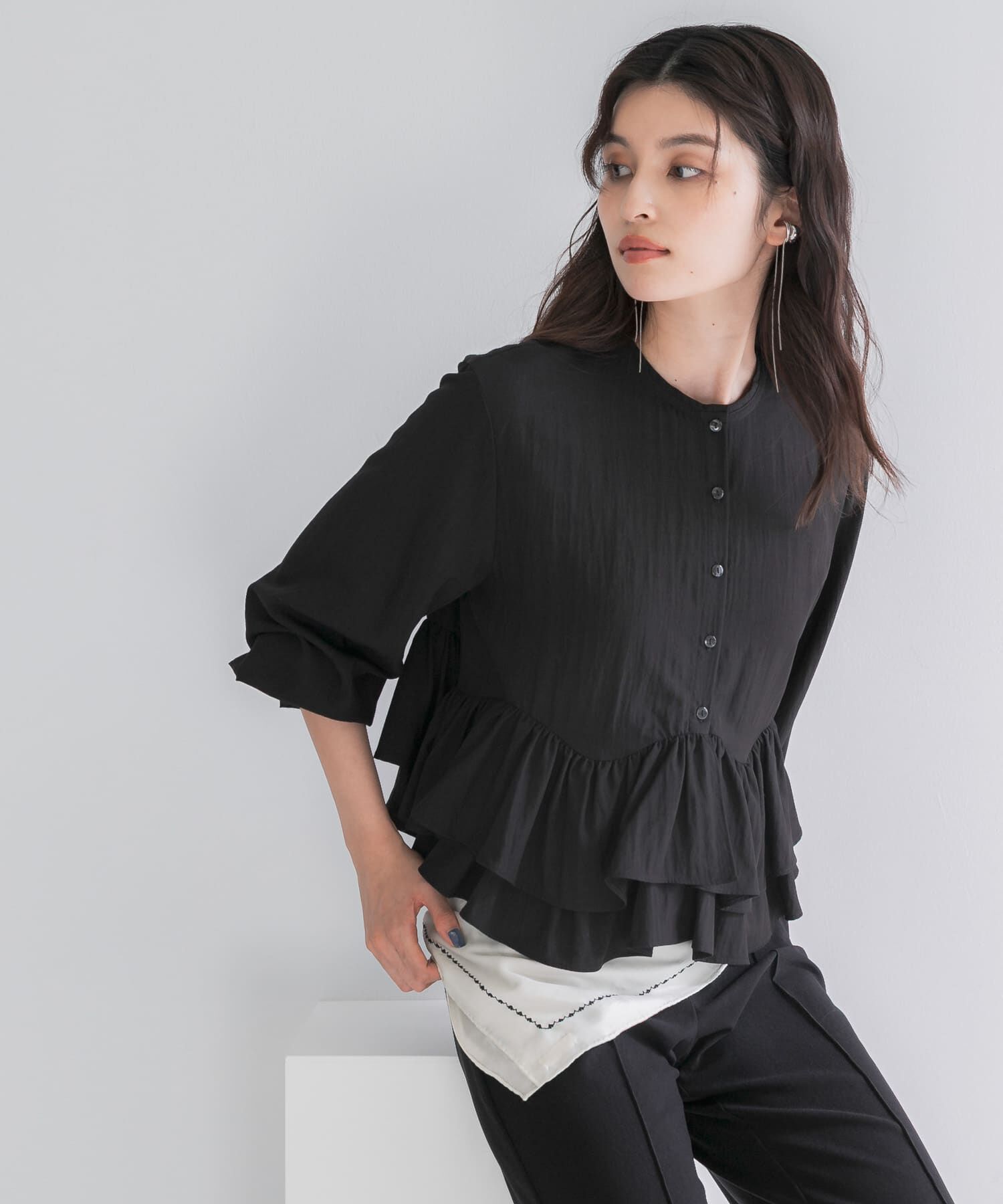 URBAN RESEARCH ROSSO「『WEB限定』フリルヘムブラウス」|シャツ・ブラウス|