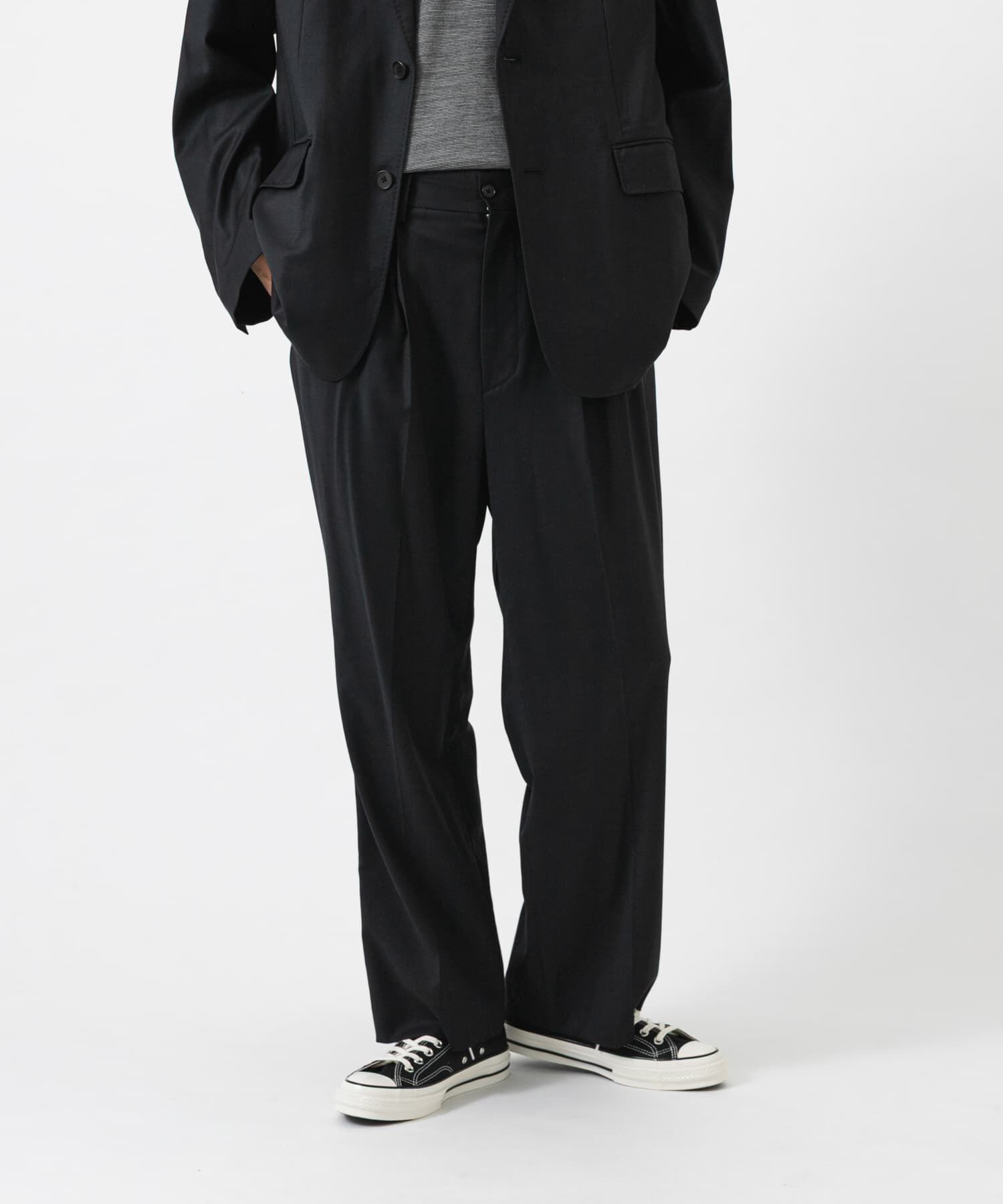 URBAN RESEARCH「new basic　WOOL SILK TAPERED SLACKS」|その他|