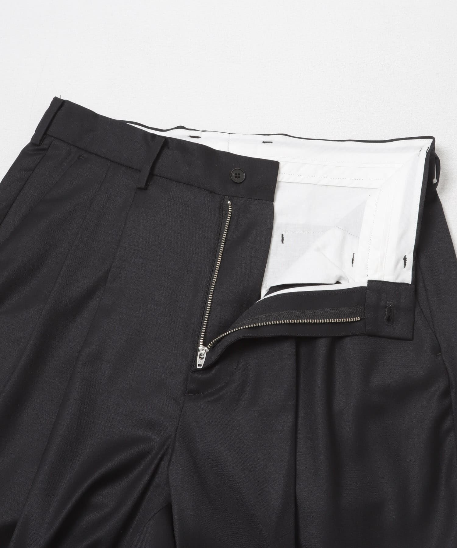 URBAN RESEARCH「new basic　WOOL SILK TAPERED SLACKS」|その他|