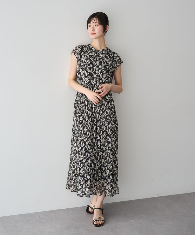 YECCA VECCA「花柄プリーツワンピース」|ワンピース|Black