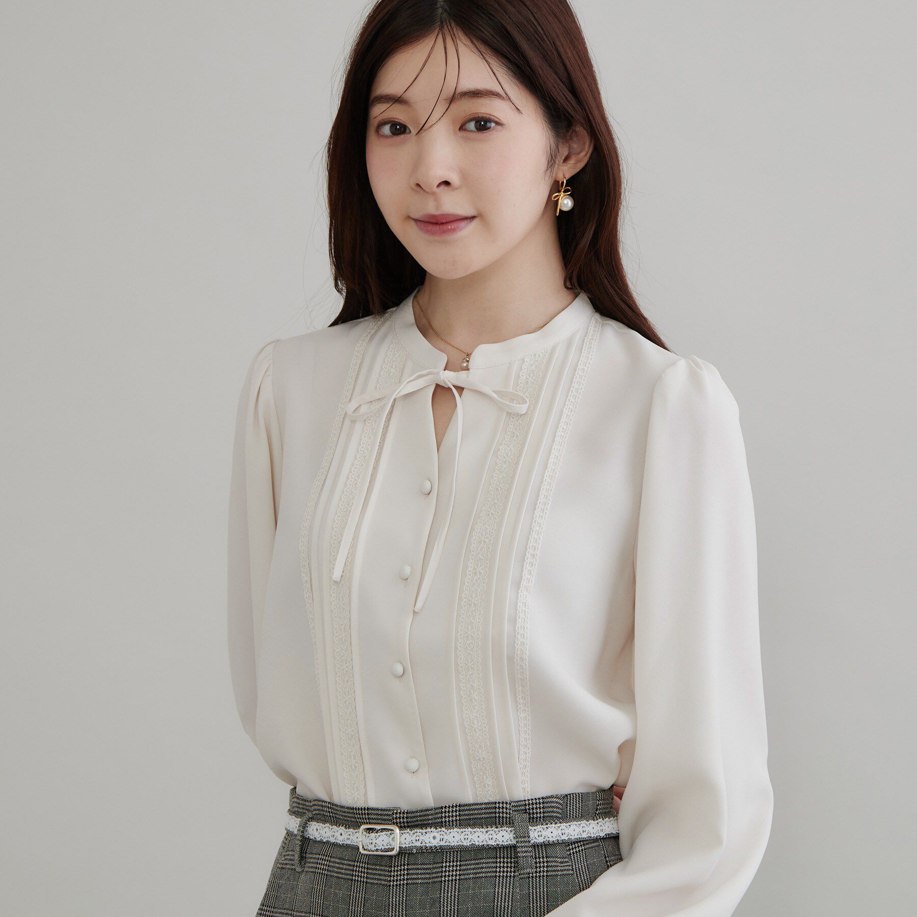 Couture broach「【衿元リボンが可憐】ピンタック レース ブラウス」|シャツ・ブラウス|