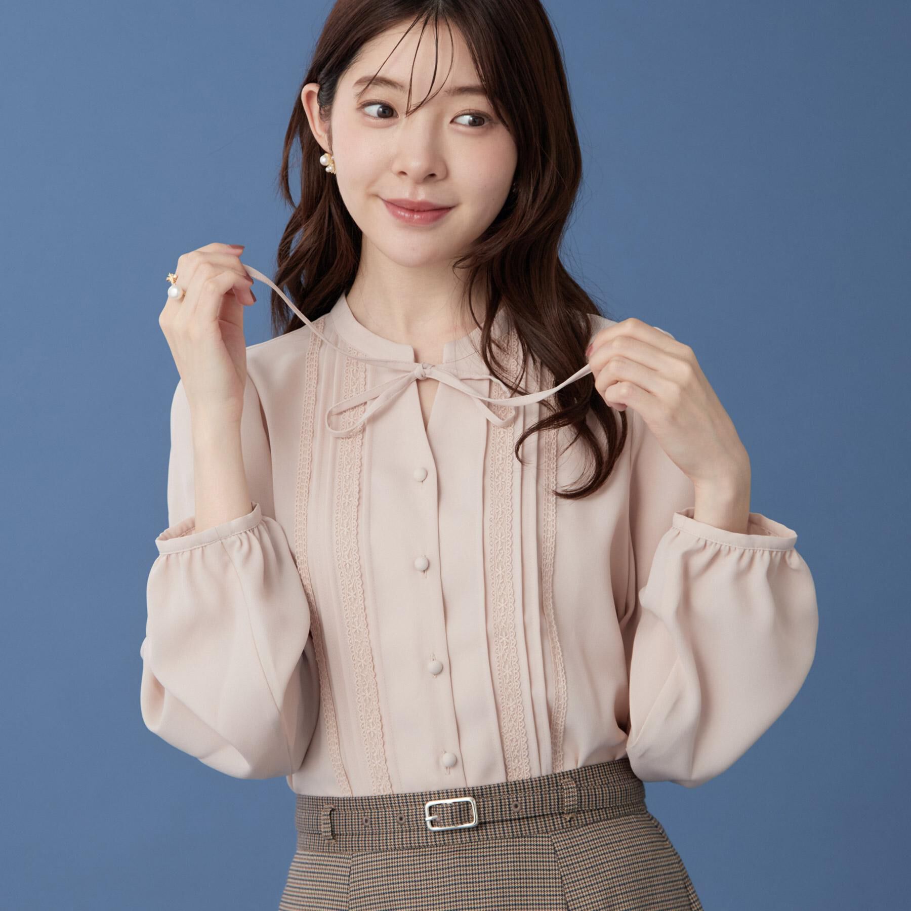 Couture broach「【衿元リボンが可憐】ピンタック レース ブラウス」|シャツ・ブラウス|ピンク(071)