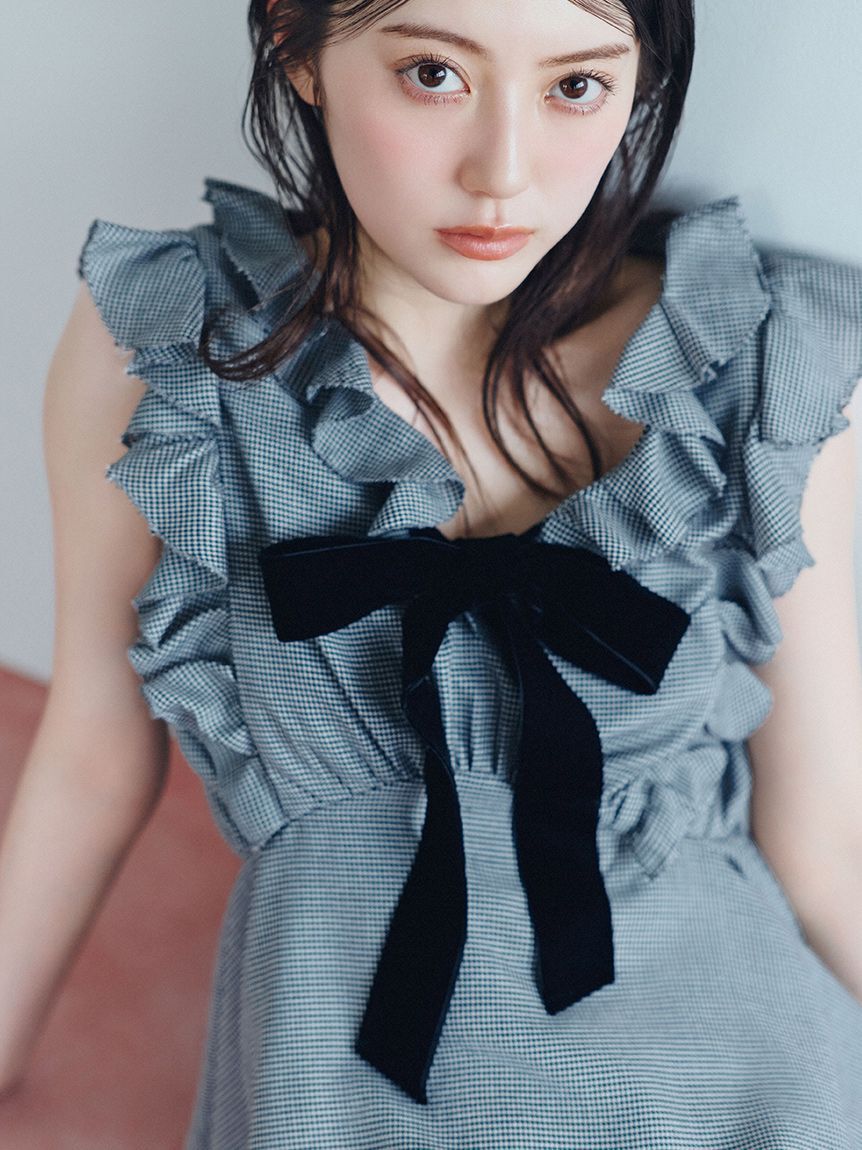 SNIDEL「【WEB限定カラーあり】フリルボウタイノースリブラウス」|シャツ・ブラウス|CHECK