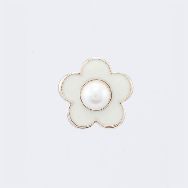 MARY QUANT「スモールエポデイジー ピアス」|ピアス|