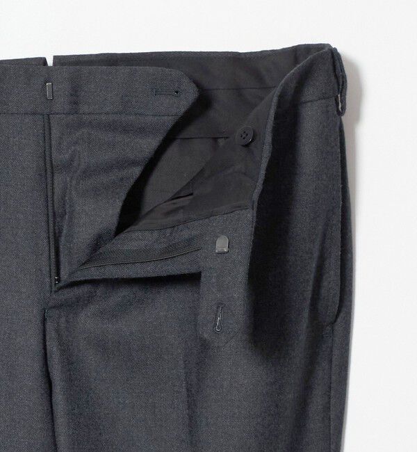 UNITED ARROWS「ライトサキソニー ノープリーツ テーパード スラックス ヨコストレッチ」|スラックス|