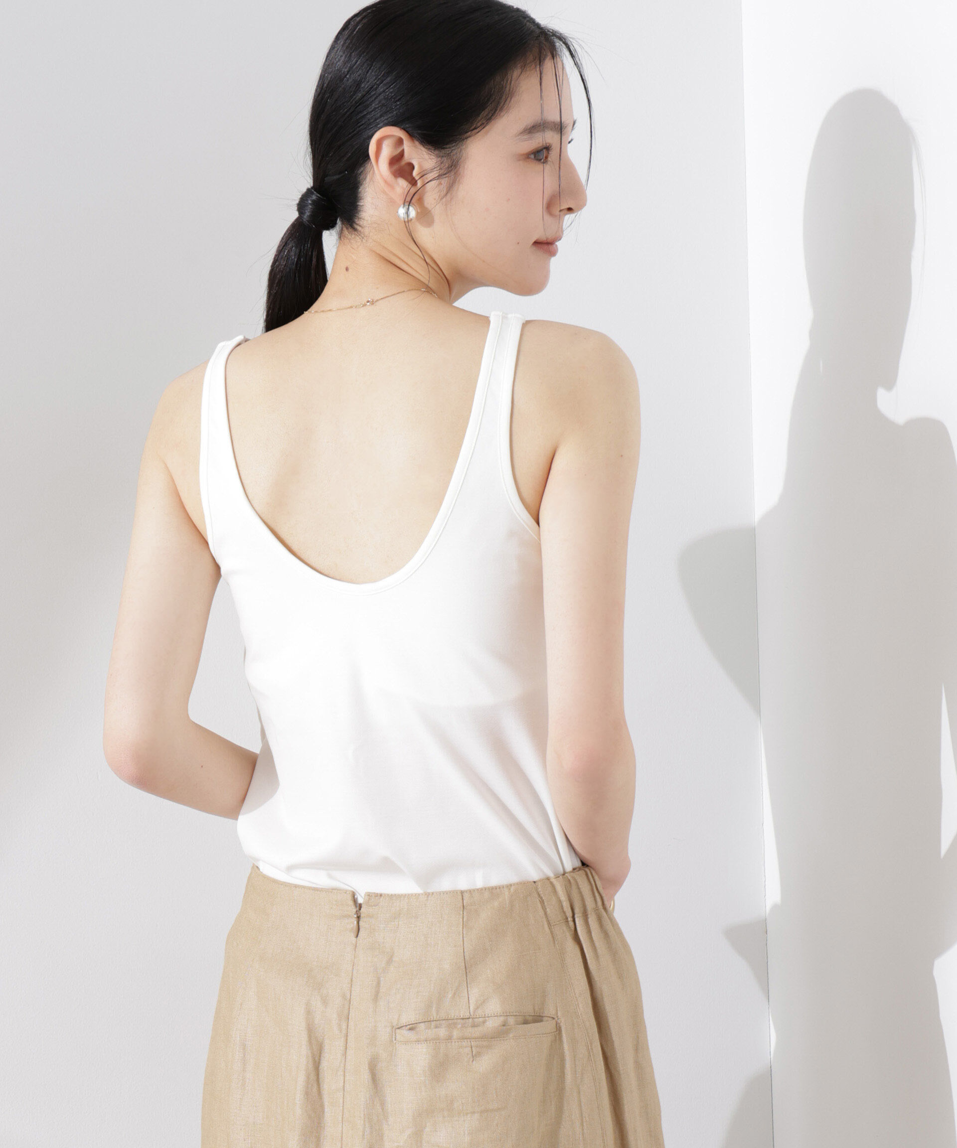 NANO universe「ストレッチポンチカップ付きバックオープンタンクトップ」|Tシャツ・カットソー|