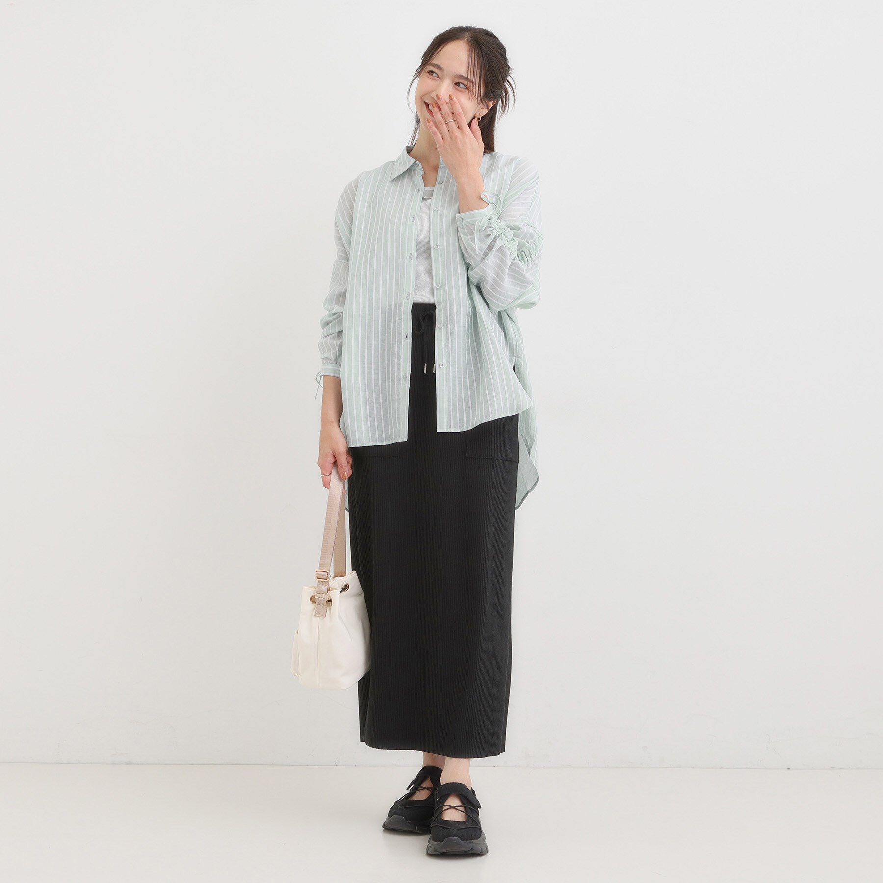 SHOO･LA･RUE「【S-LL】程よい透け感 ストライプ柄 お袖ギャザーデザインシャツ」|シャツ・ブラウス|