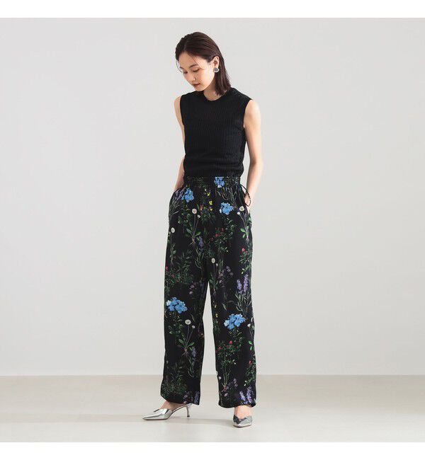 BEAMS SELECTION for WOMEN「TICCA / フラワー プリント パンツ」|チノ|