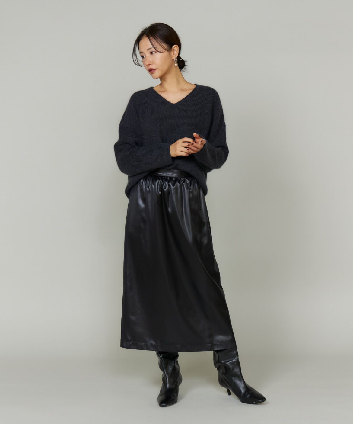 Le Souk「《大きいサイズ》スパンコールVネックニットプルオーバー」|ニット・セーター|