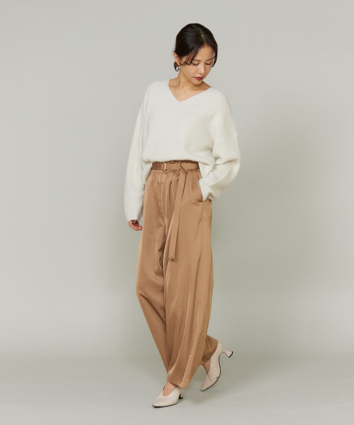 Le Souk「《大きいサイズ》スパンコールVネックニットプルオーバー」|ニット・セーター|