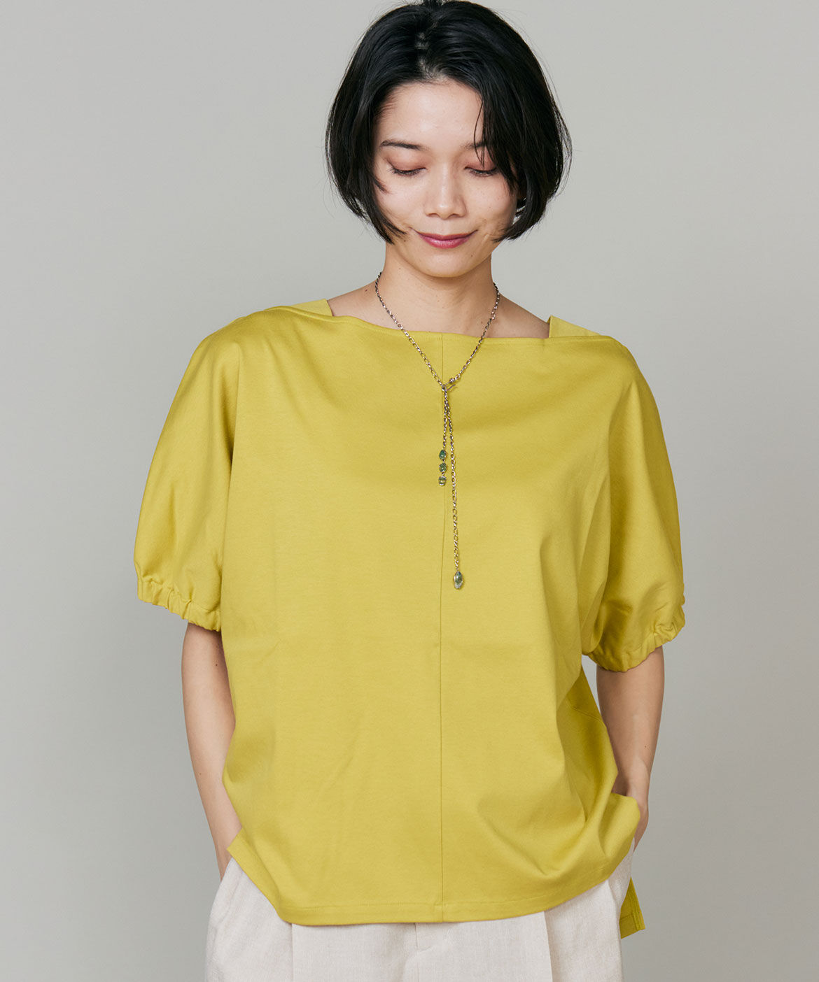INED「ドルマンスリーブカットソー｜シルエットで魅せる大人のリラックスT」|Tシャツ・カットソー|イエロー