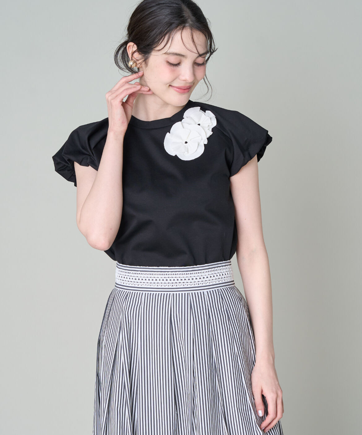 Maglie le cassetto「フラワーバルーンスリーブTシャツ｜花咲く華やぎトップス」|Tシャツ・カットソー|