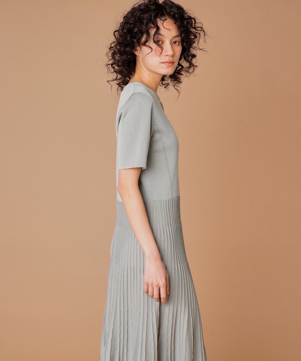 la veille by SUPERIOR CLOSET「《大きいサイズ》プリーツニットワンピース」|ワンピース|