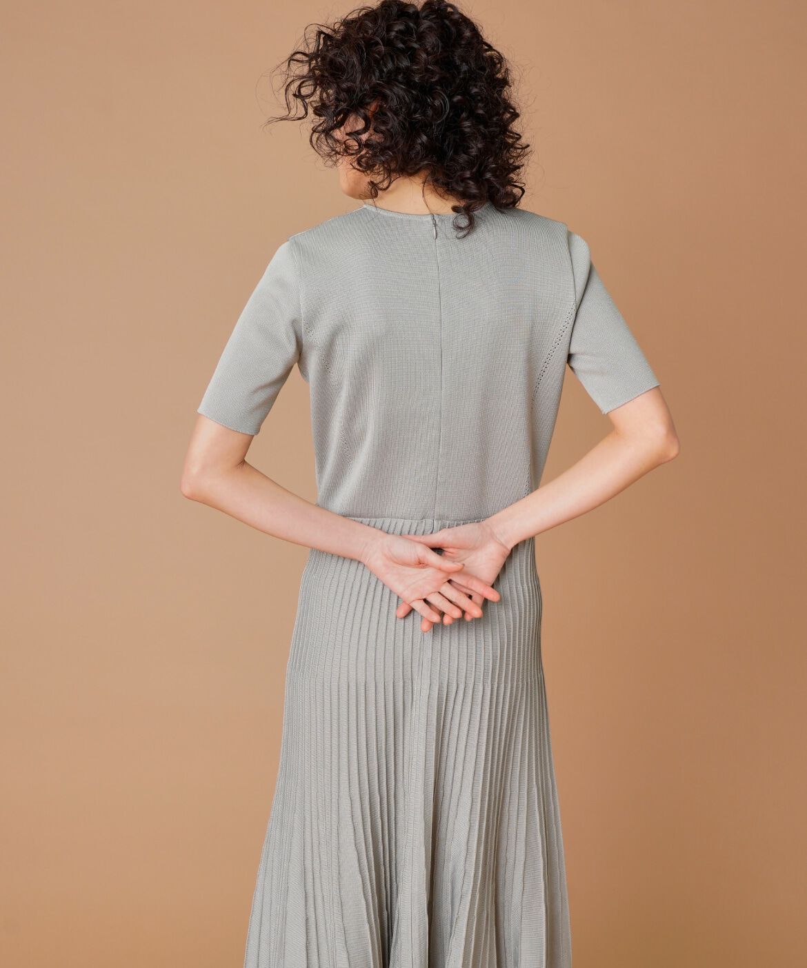 la veille by SUPERIOR CLOSET「《大きいサイズ》プリーツニットワンピース」|ワンピース|
